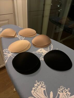 Seamless Adhesive Bra Cups - Nude and Black
